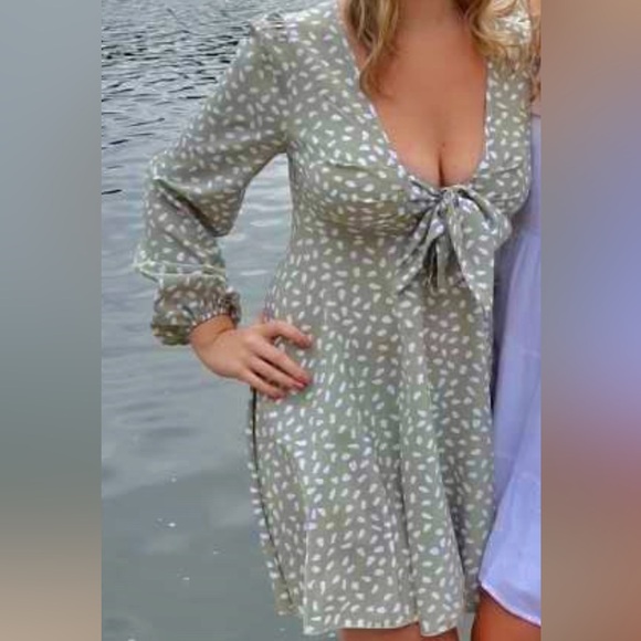 Light Green Tie Front Long Sleeve Mini Dress - Picture 2 of 3